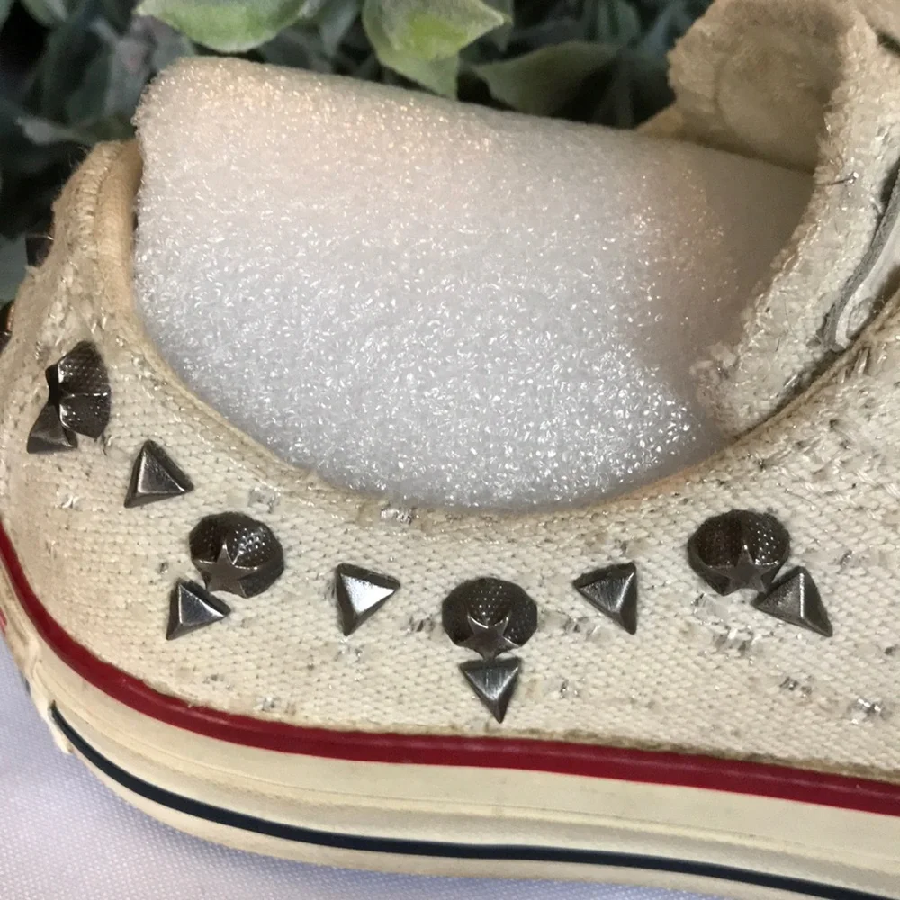 Converse rare silver tennis shoes